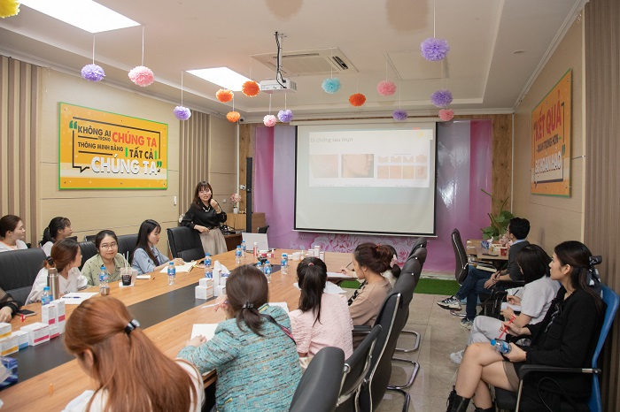 đào tạo cùng chuyên gia da liễu