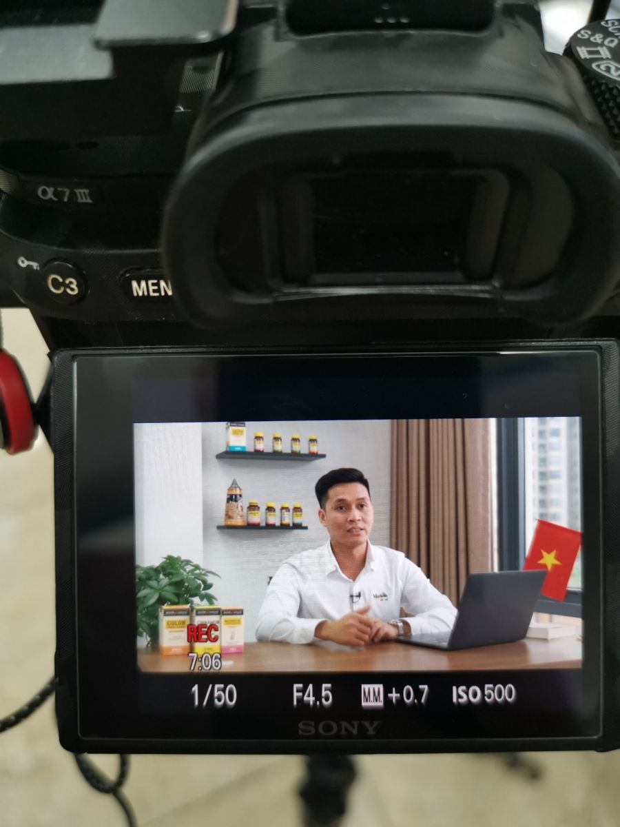 Kascom Media làm việc với mason về chương trình kỷ niệm 1 năm có mặt tại thị trường việt nam