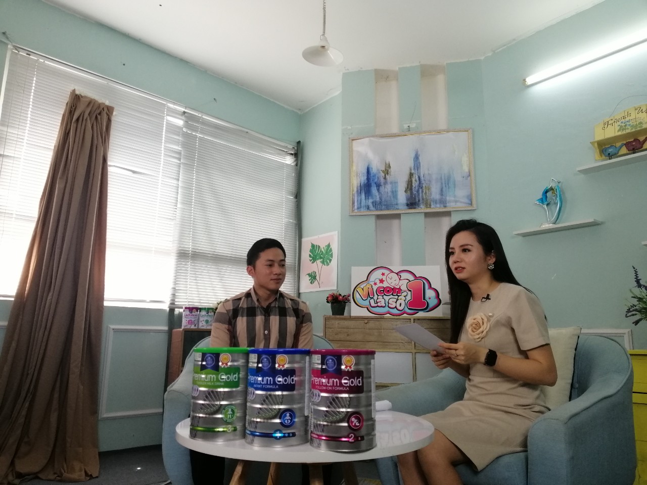 một số hình ảnh ghi lại được tại hậu trưởng buổi phát sóng series “Vì con là số 1”
