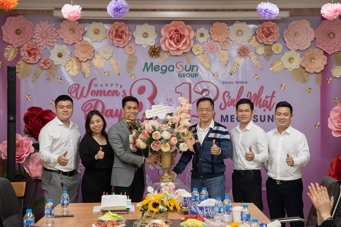 Mừng sinh nhật MegaSun Nhỏ