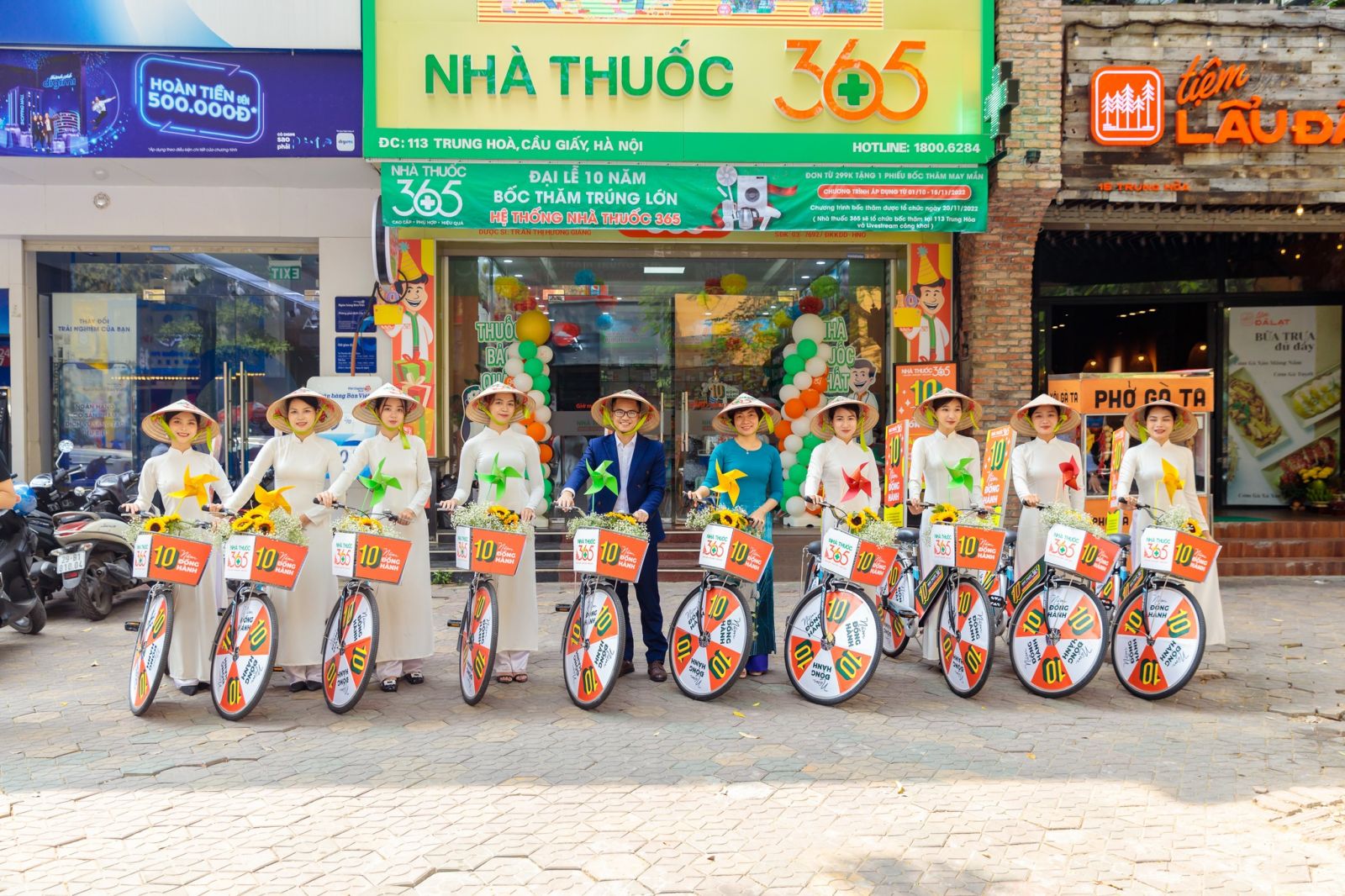 Roadshow mừng sinh nhật 10 năm Nhà thuốc 365