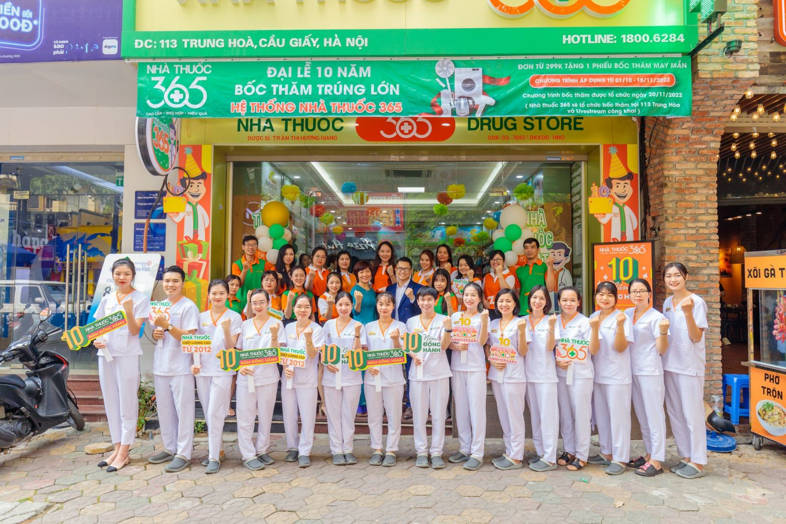 Roadshow mừng sinh nhật Nhà thuốc 365