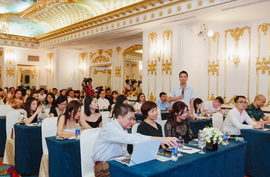 Lễ ra mắt sản phẩm mới của sữa Hoàng Gia